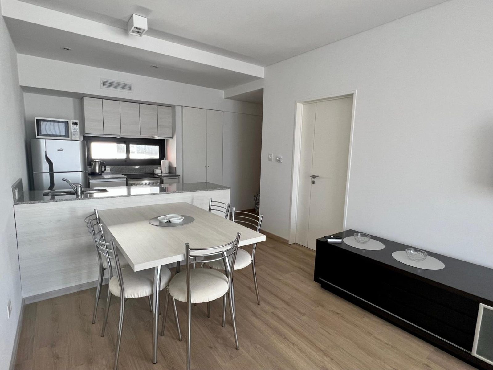 Monroe Suites — photo 4