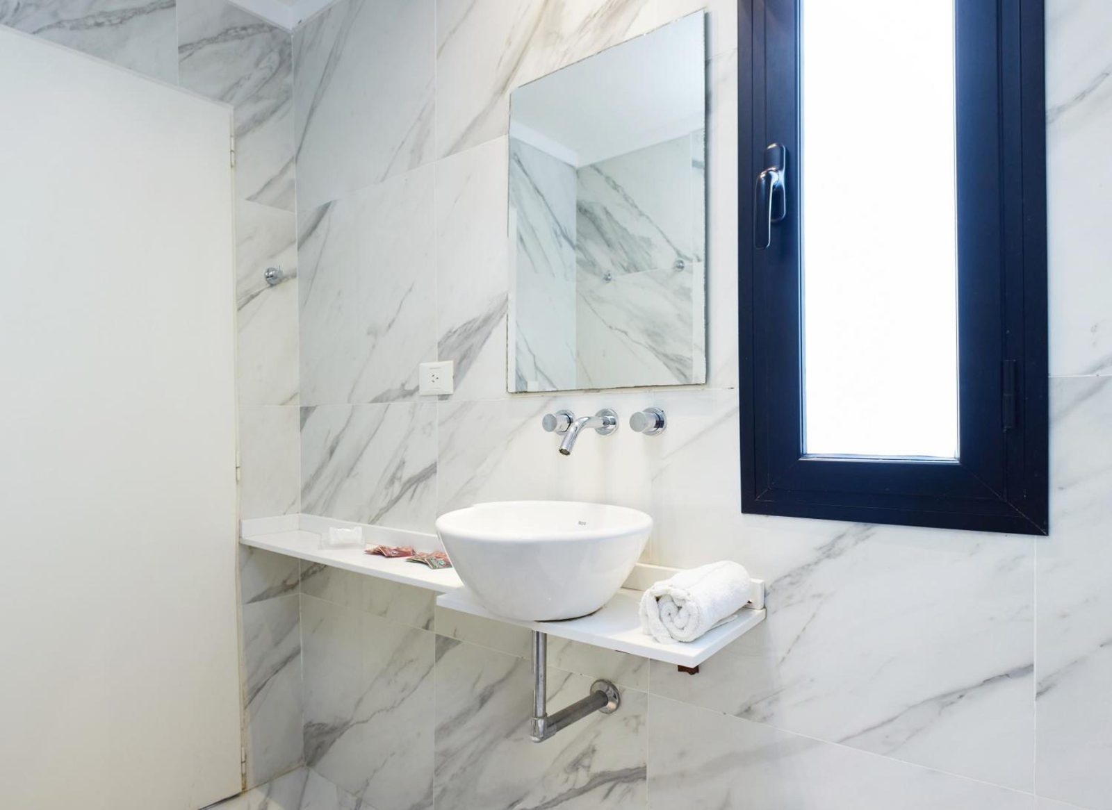 Monroe Suites — photo 7